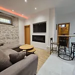 Antonio On The Seafront With Garden Apartment *
