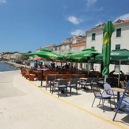 Antonio On The Seafront With Garden * Kastela